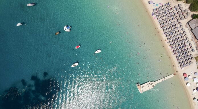 Крајниот патнички водич за островот Амулијани, Грција островот Амулијани Халкидики, Грција