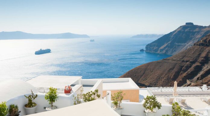 Experimentați luxul suprem: un ghid pentru cele mai bune hoteluri din Santorini cele mai bune hoteluri de lux santorini