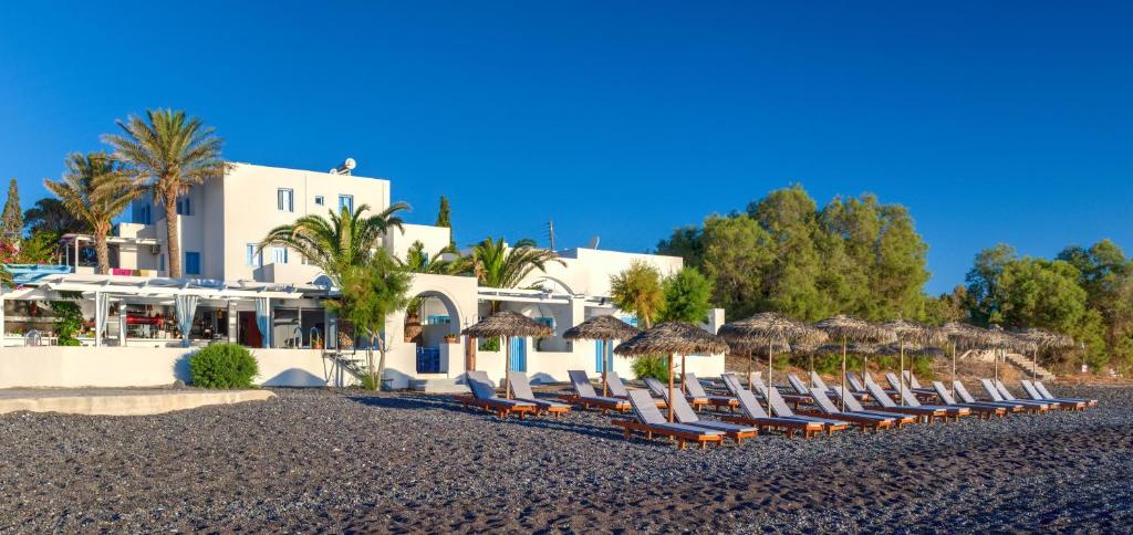 santorini beach hotels