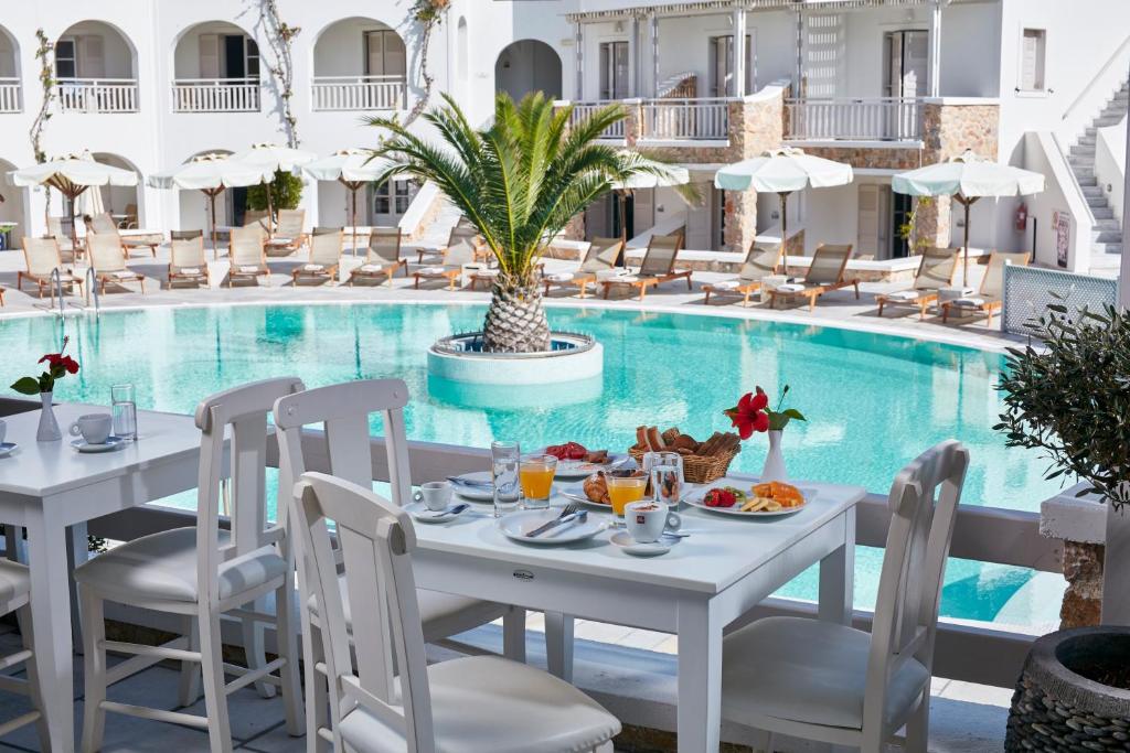 aegean plaza hotel greece santorini kamari