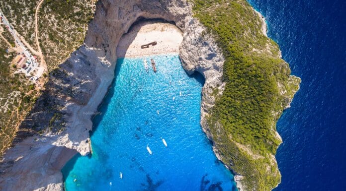 Odkrywanie turkusowych wód i białych piasków plaży Navagio w Zakynthos plaża navagio zant grecja