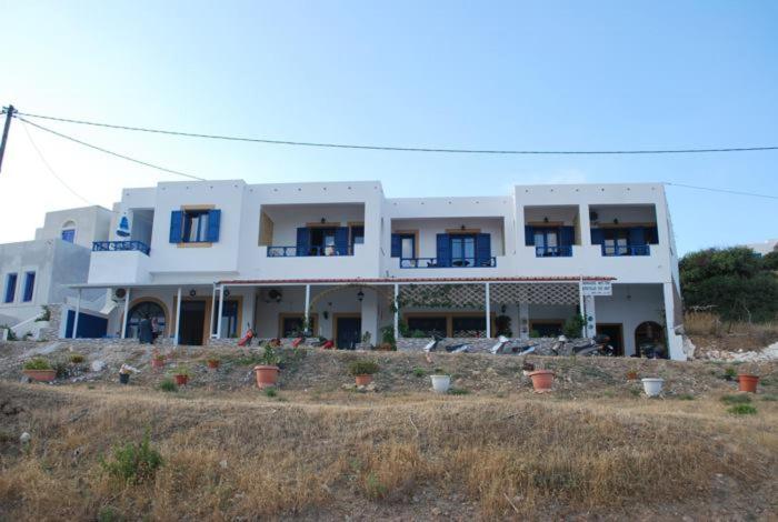 best hotels in lipsi island. where to stay in lipsi greece.