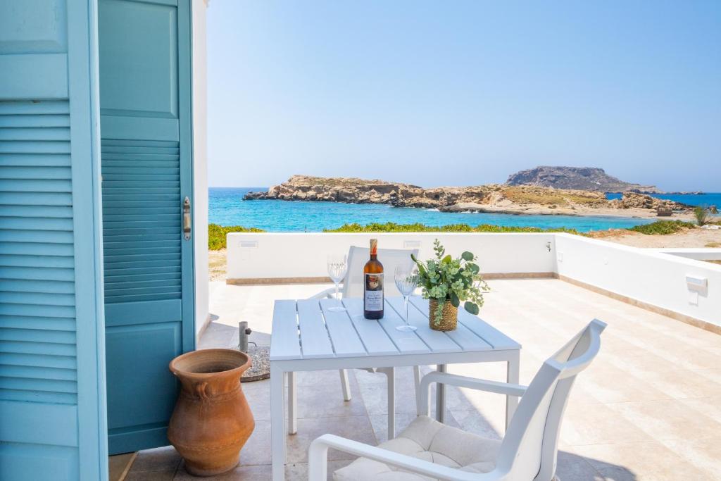 best hotels karpathos. where to stay in karpathos. best places to stay in karpathos.
